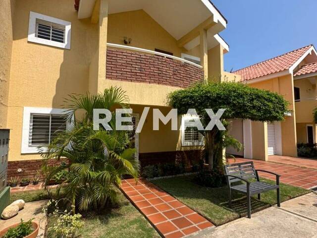 Townhouse para Alquiler en Maracaibo - 1