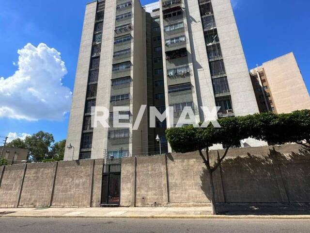 Apartamento para Alquiler en Maracaibo - 1