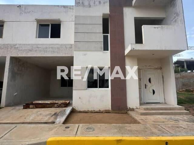 Townhouse para Venta en Maracaibo - 1